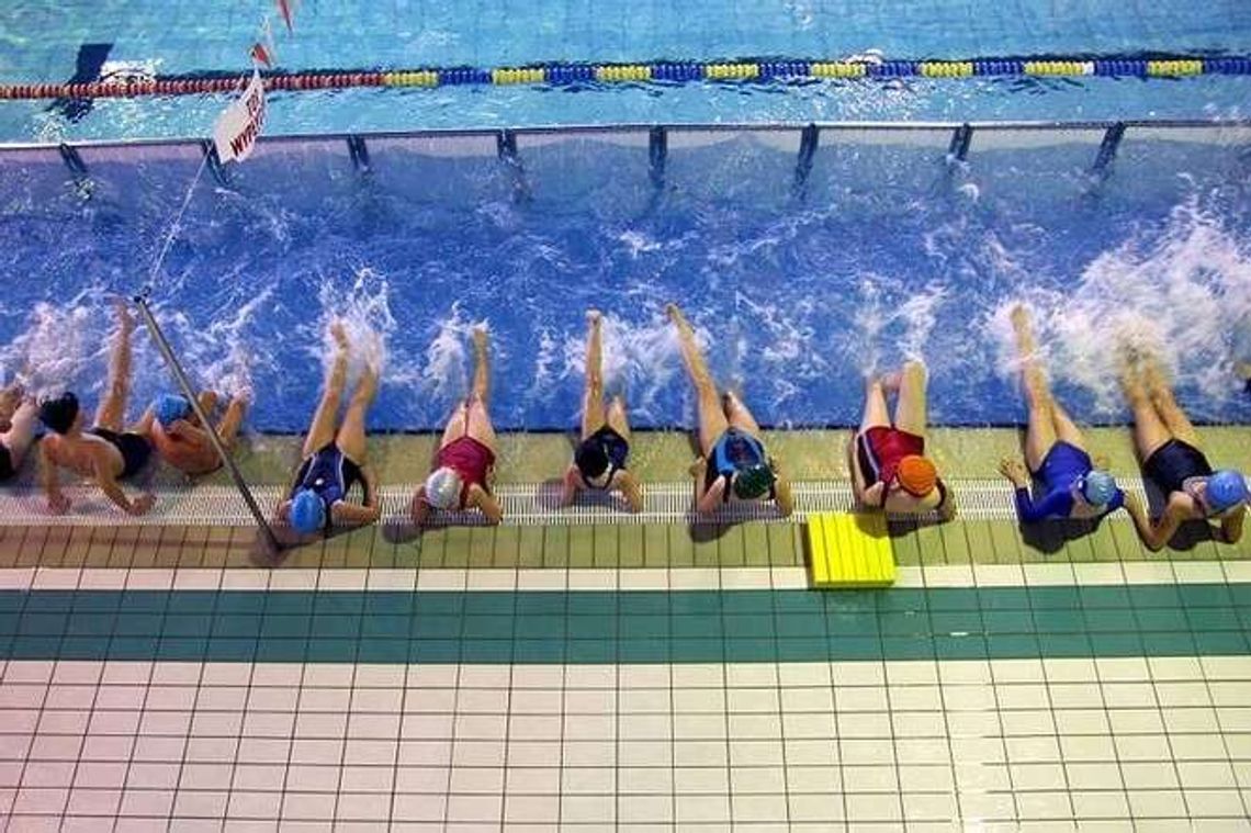 Wakacje w Lublinie: Bezpłatne baseny i boiska dla uczniów. Gdzie będą czynne stołówki?