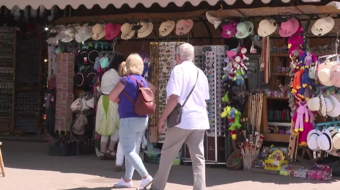 Wakacje w tym roku będą droższe. "Czasy, kiedy ktoś przyjeżdżał na dwa tygodnie, odeszły w zapomnienie" Wakacje w tym roku będą droższe. "Czasy, kiedy ktoś przyjeżdżał na dwa tygodnie, odeszły w zapomnienie"