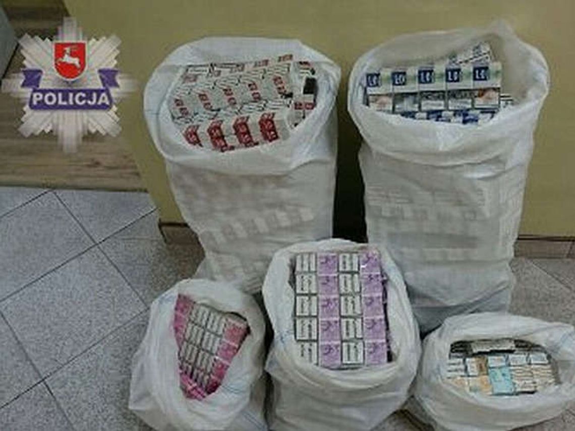 Walizki z nielegalnymi papierosami. 59-latek z Działdowa zatrzymany