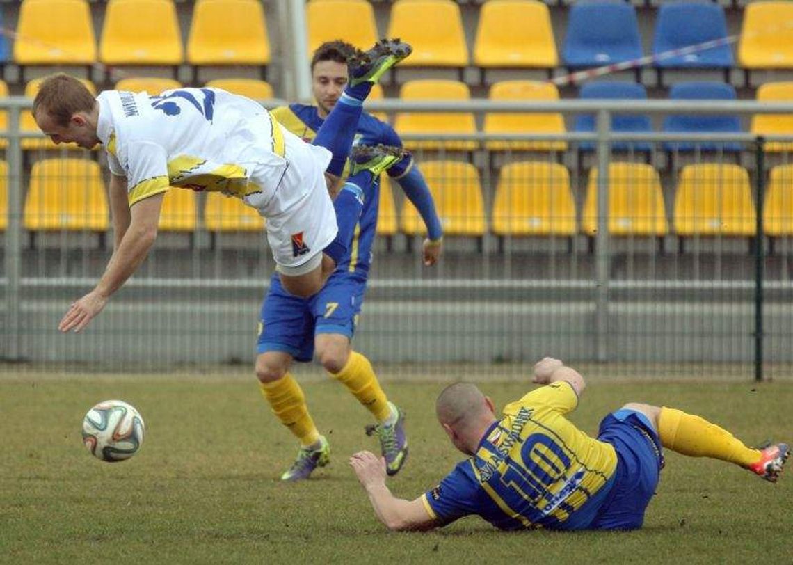 Walka, zmarnowany karny i remisowe derby