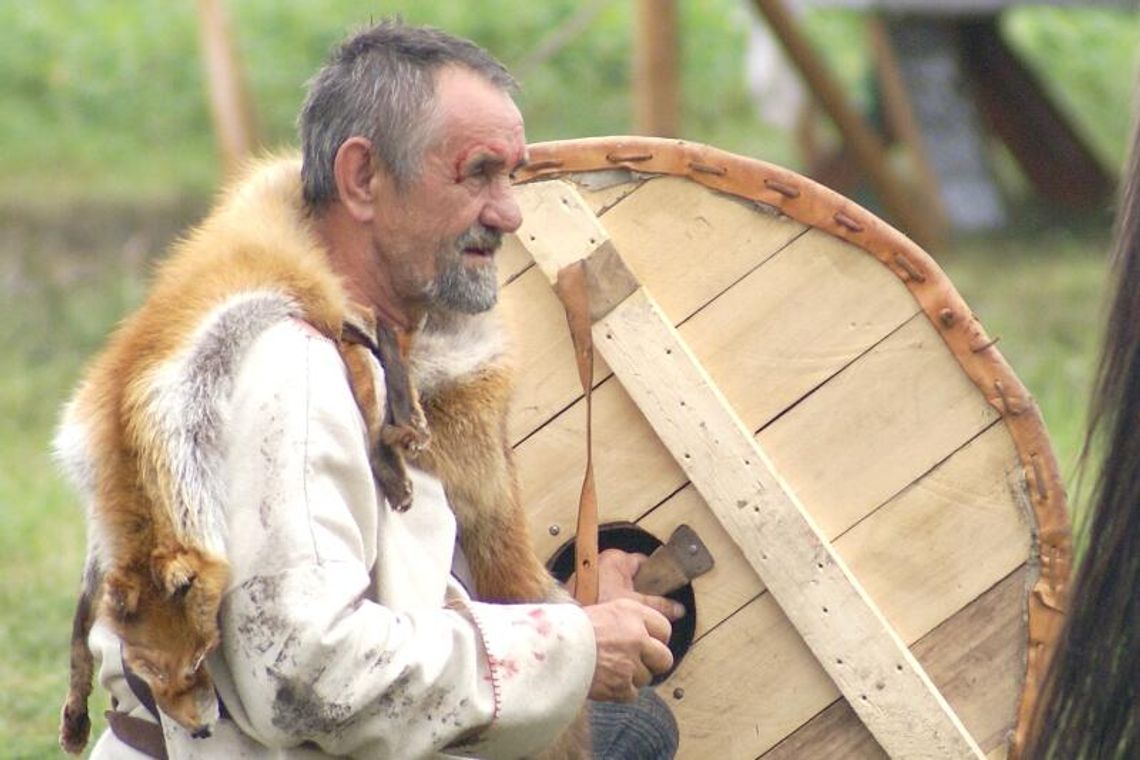 Walki gladiatorów, pokazy i targ niewolników w Masłomęczu