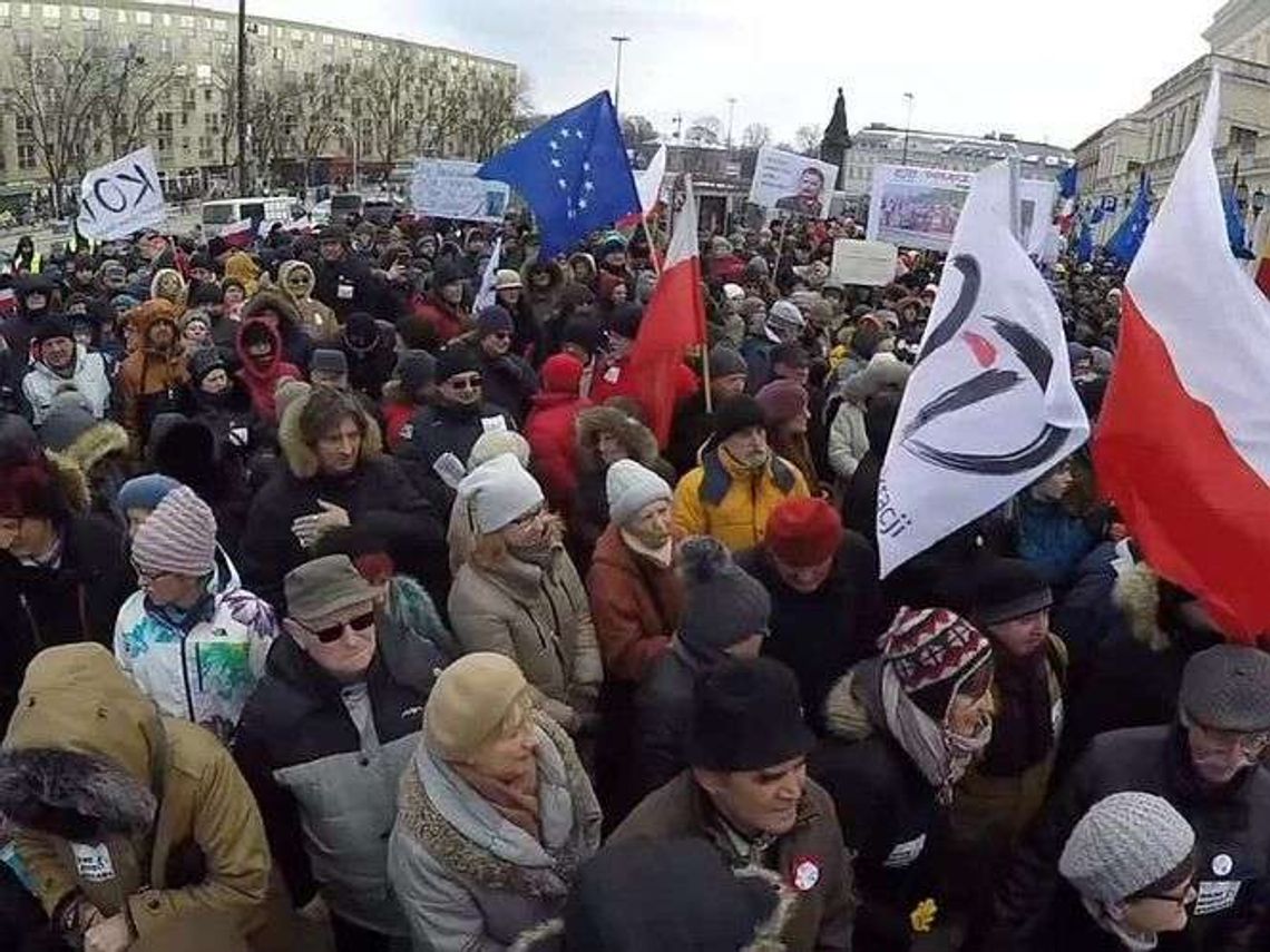 Warszawa: Protestowali przeciwko projektowi zmiany granic stolicy