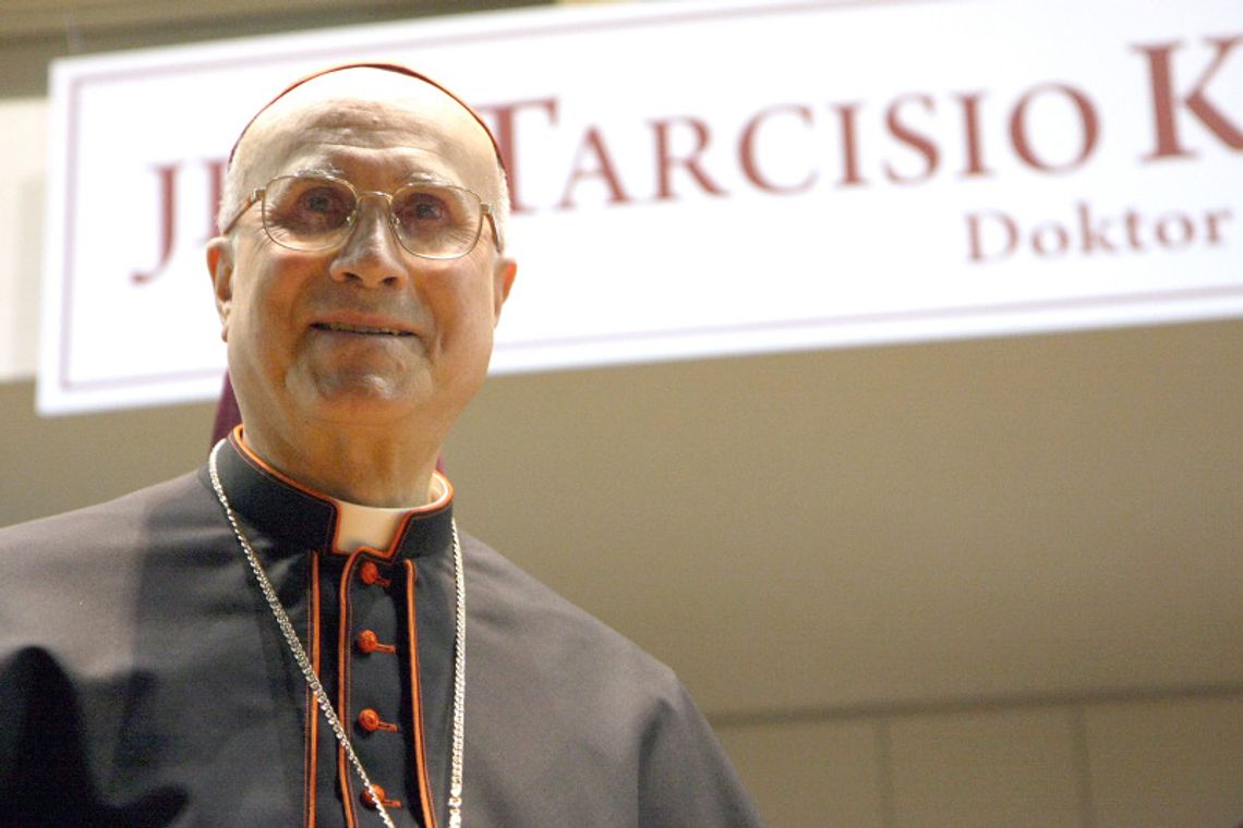 Watykanem pokieruje honorowy doktor KUL