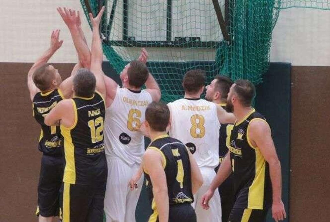 Ważą się losy finały LNBA. Na razie prowadzi Matematyka Ważą się losy finały LNBA. Na razie prowadzi Matematyka