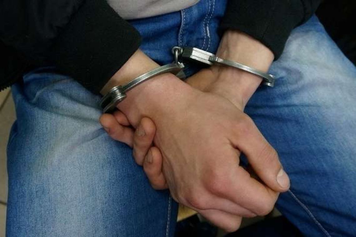 Wbił bratu nóż w szyję, bo się go przestraszył