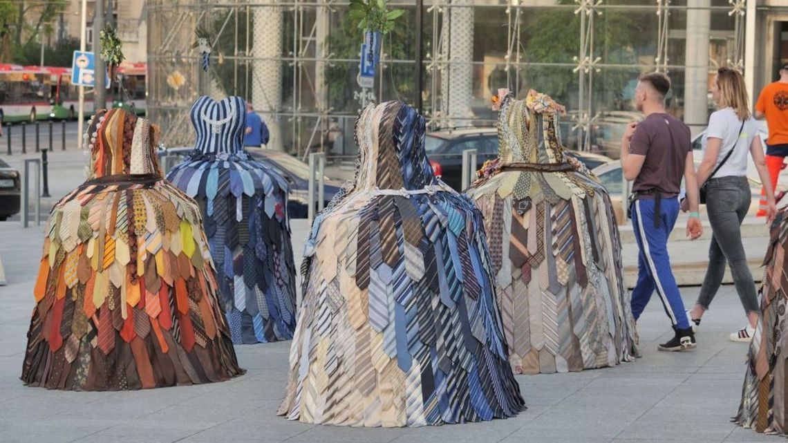 Weekend z florystyką w CSK. Trwają przygotowania [zdjęcia]