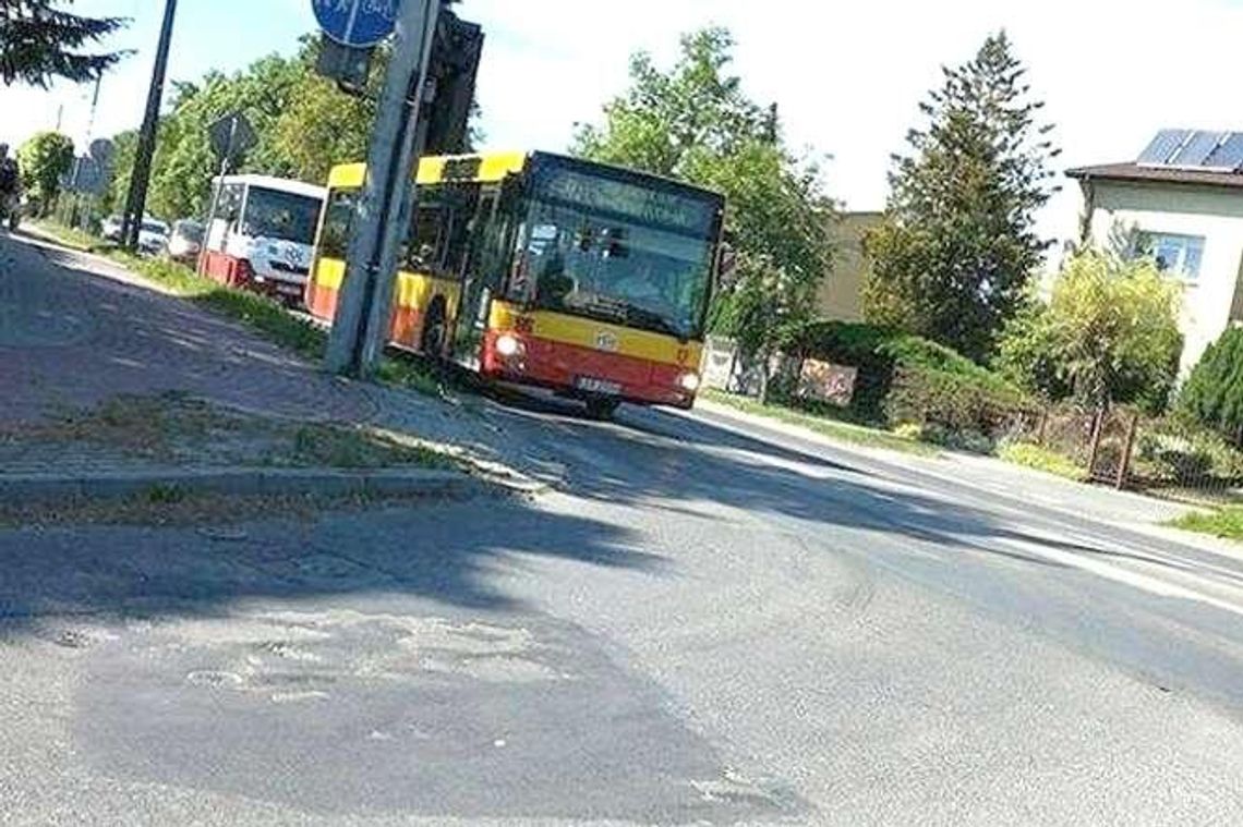 "Weekendowy rozkład to jakiś żart". Spięcie w sprawie kursów autobusów