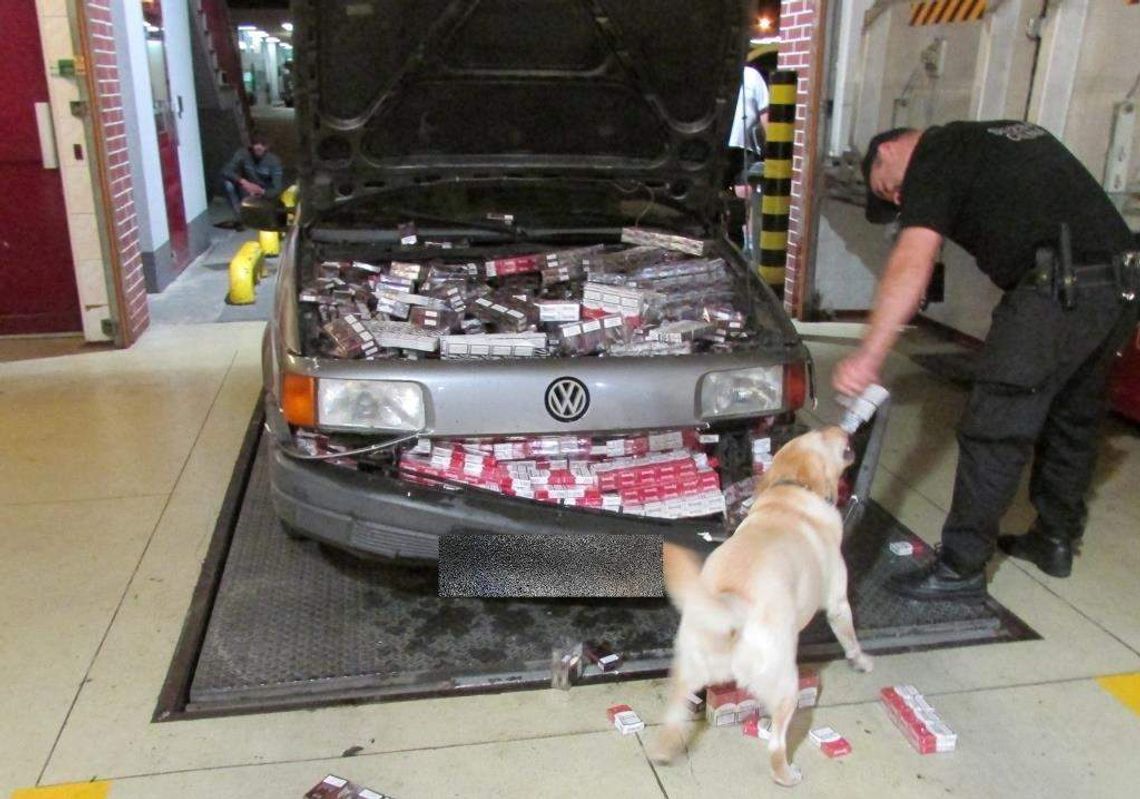 Weekendowy wysyp przemytników