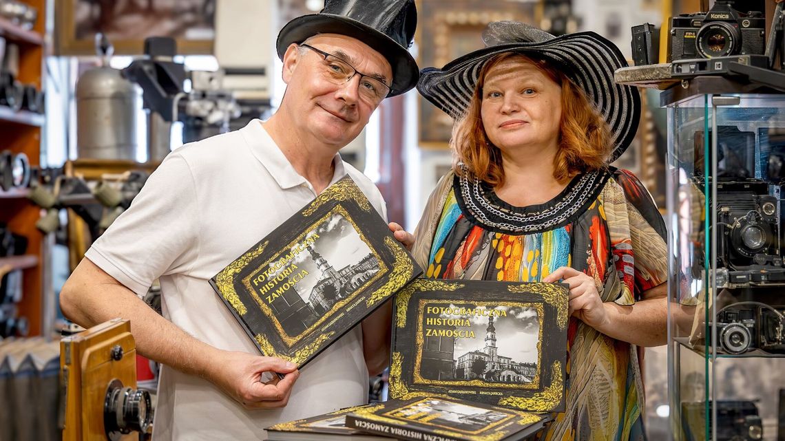 Wernisaż z pompą. Dwie wystawy, dwie bohaterki i historia miasta w fotografii