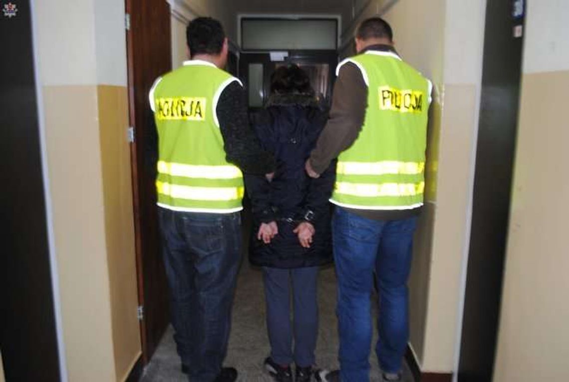 Weszli do domu gdy spał. Ukradli mu 2 tys. zł