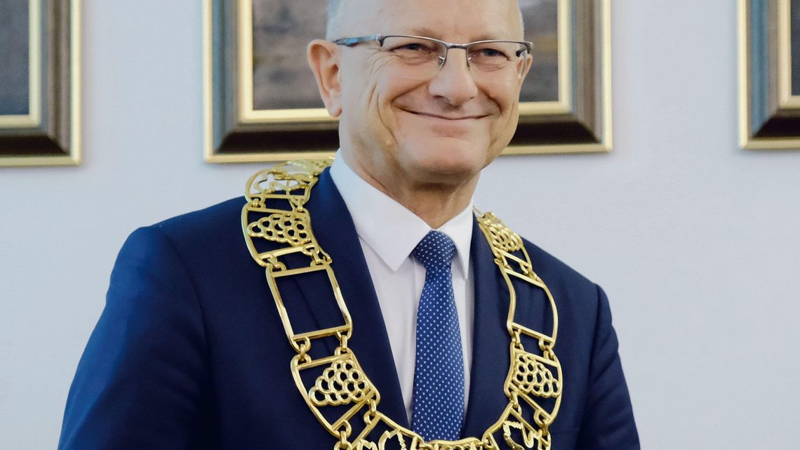 Wiadomo, ile Żuk wydał na kampanię. Wydatki Tułajewa nieznane Wiadomo, ile Żuk wydał na kampanię. Wydatki Tułajewa nieznane