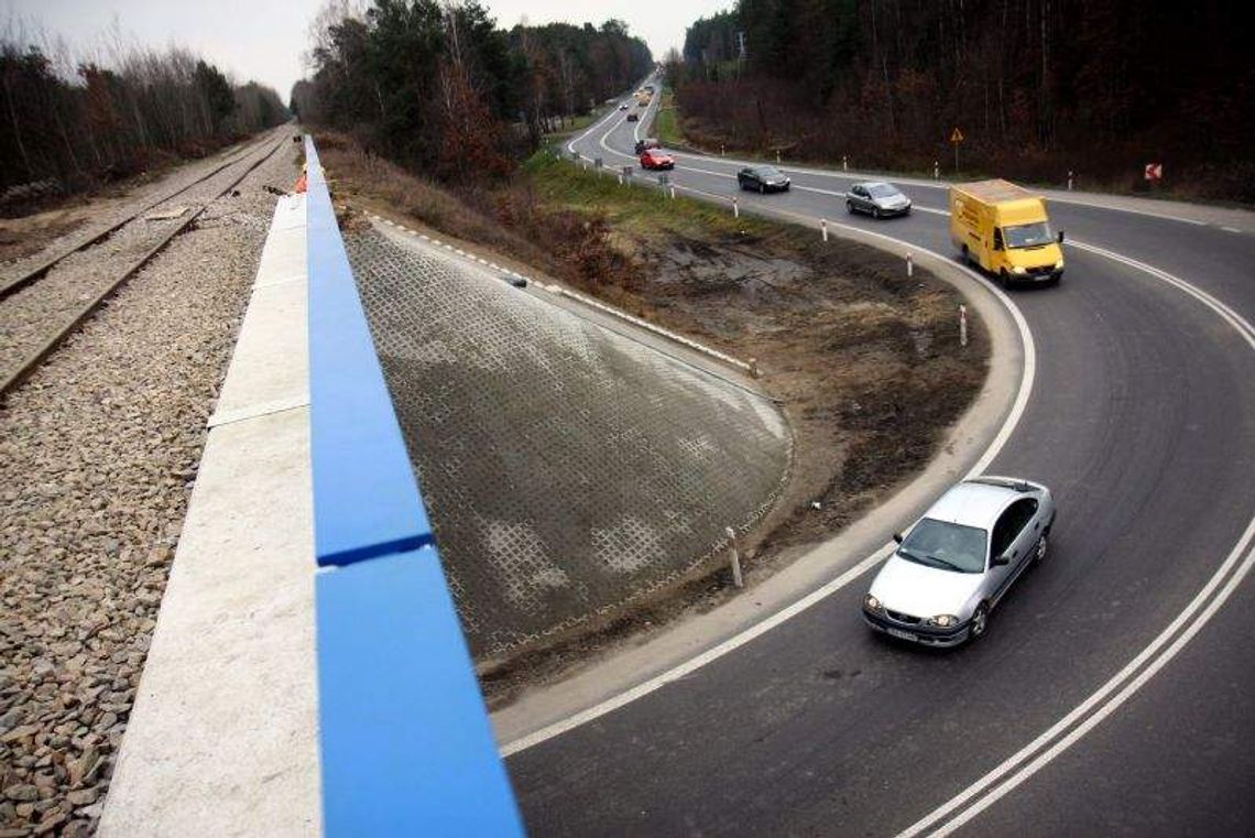 Wiadukt kolejowy w Wandzinie już po remoncie (zdjęcia)