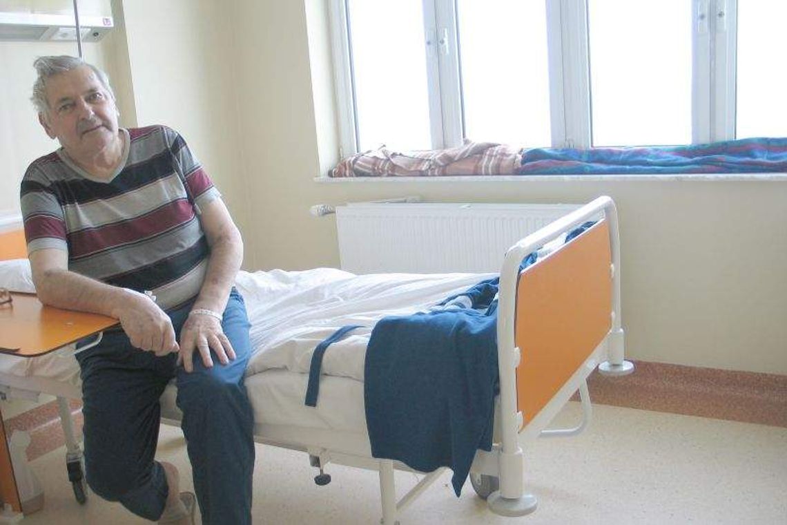 Wiatr hula po szpitalu w Chełmie. Okna trzeba uszczelniać kocami