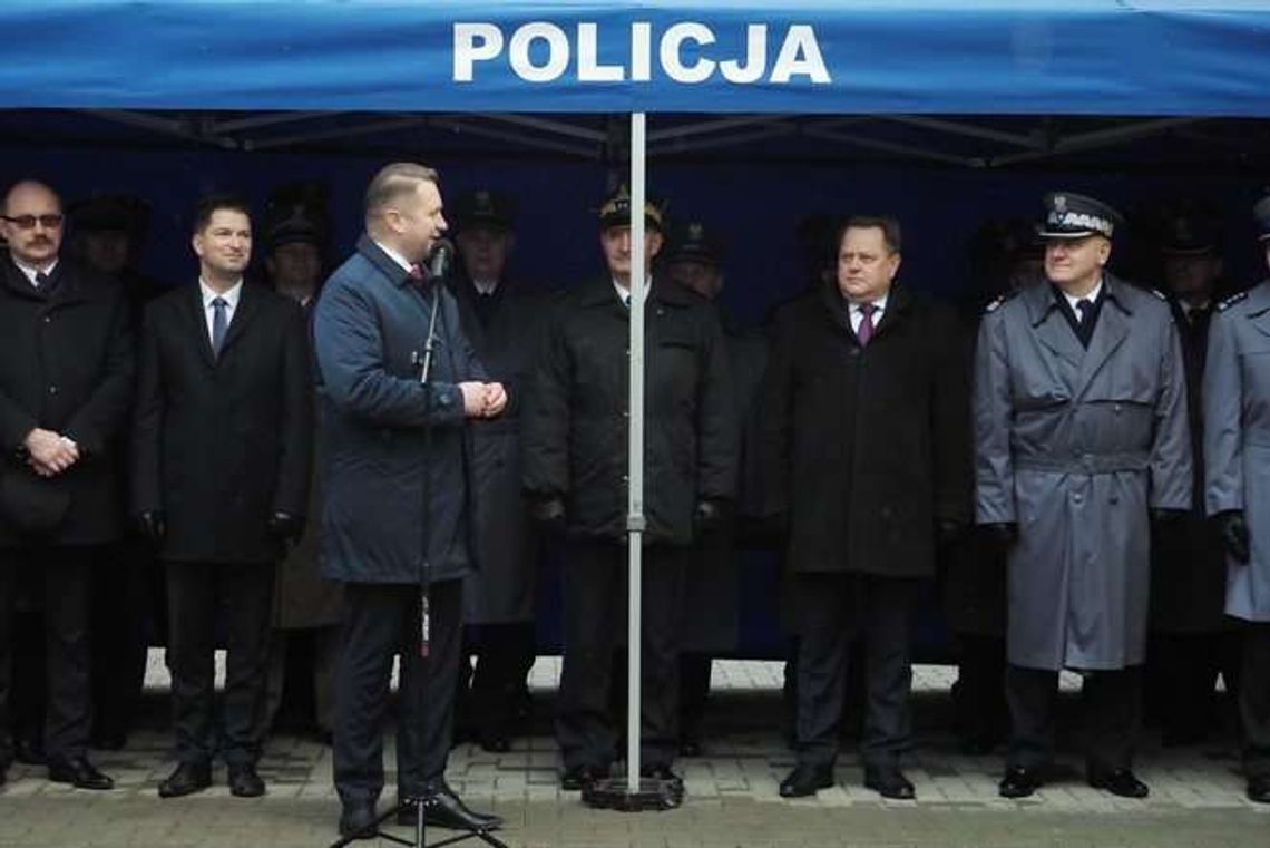 Wiceminister na otwarciu posterunku w Jastkowie. "Policjanci nie są tylko po to, żeby nakładać mandaty"
