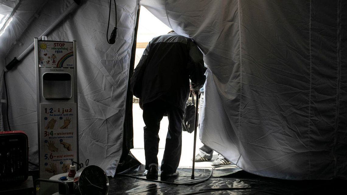 Wiceminister zdrowia: Jesteśmy przekonani, że w ciągu tygodnia liczba zakażeń powinna istotnie zmaleć