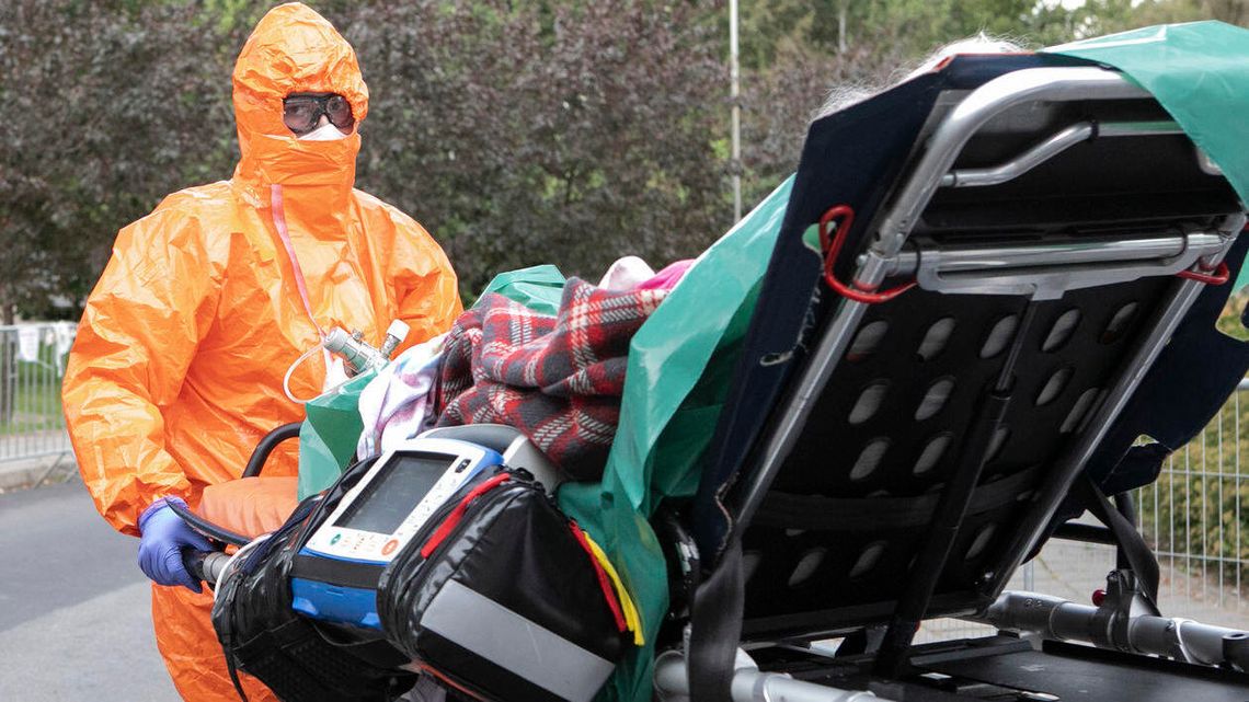 Wiceminister zdrowia: Spadek zakażeń koronawirusem będzie się utrzymywał