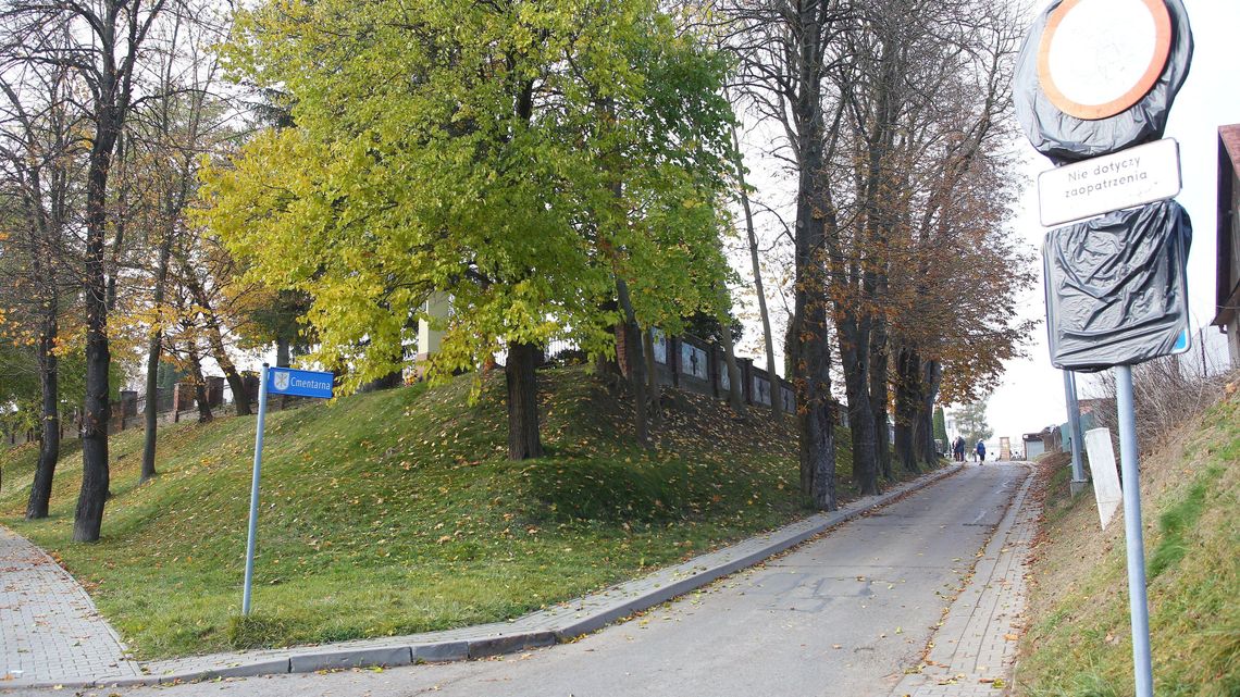 Wiceprzewodniczący Rady Miasta Kraśnik apeluje o poprawę bezpieczeństwa pieszych na jednej z ulic Wiceprzewodniczący Rady Miasta Kraśnik apeluje o poprawę bezpieczeństwa pieszych na jednej z ulic