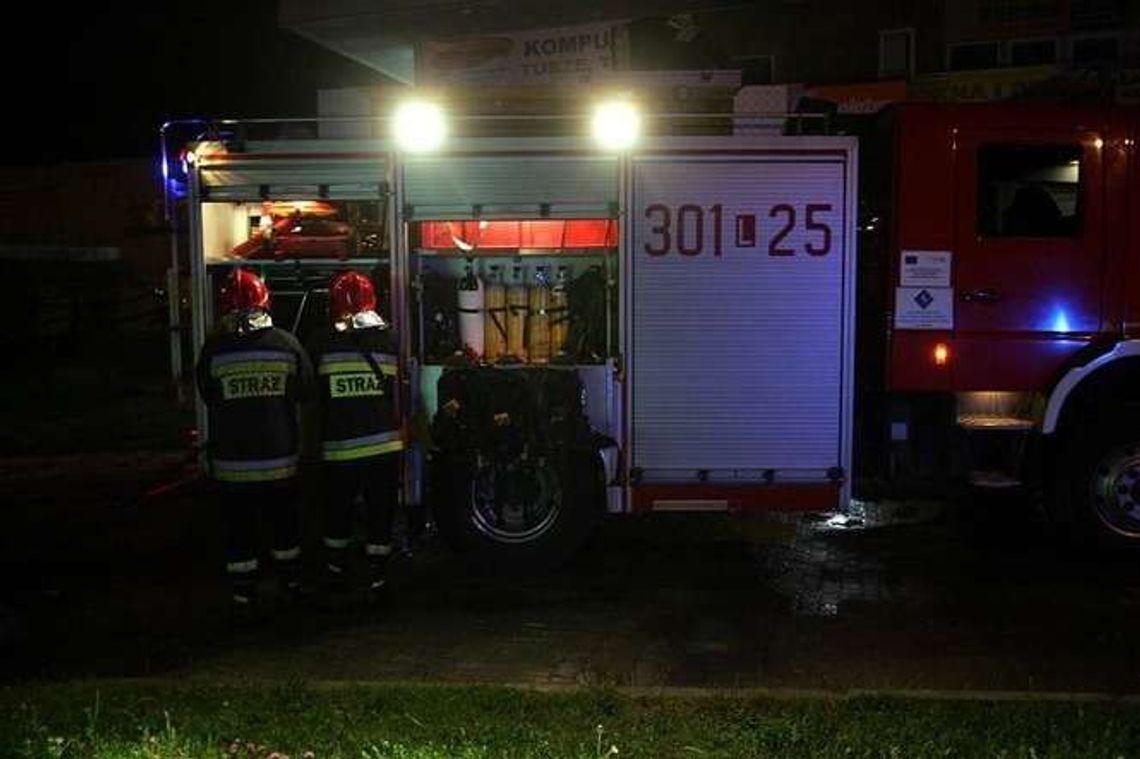 Wichury w woj. lubelskim. Powalone drzewa, uszkodzone dachy