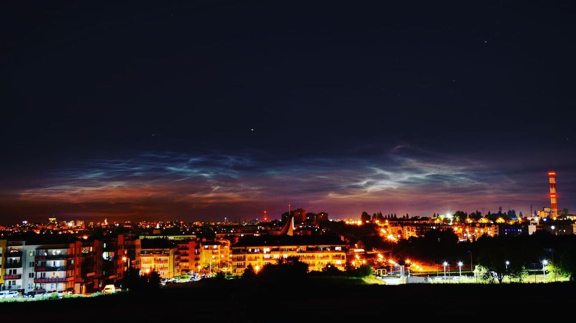 Widok, który zapiera dech. Srebrzyste obłoki nad Lublinem