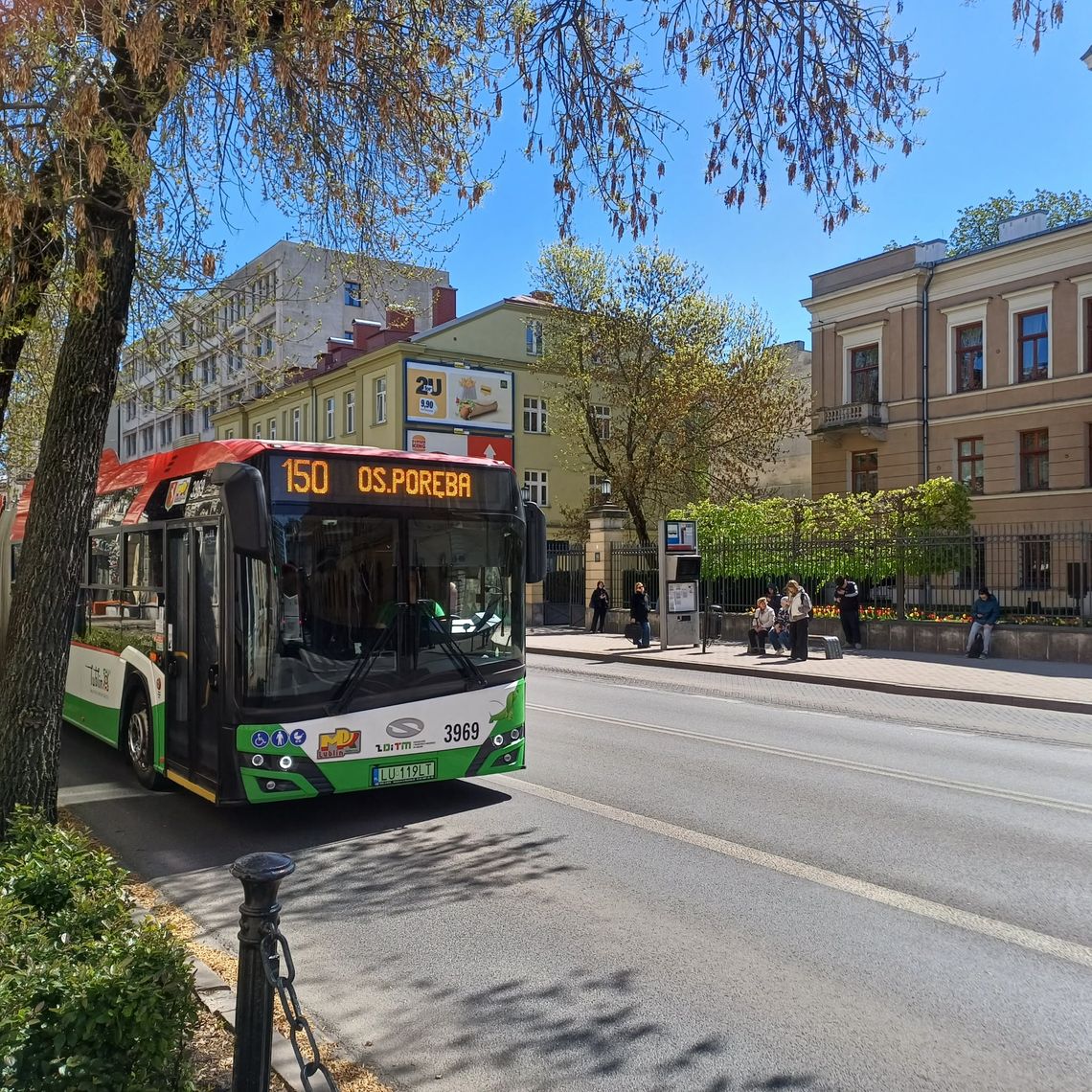 Więcej autobusów w weekendy, łatwiejszy dojazd nad Zalew Zemborzycki
