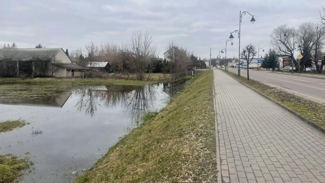 Więcej inwestycji i więcej podtopień. Mieszkańcy mają dość
