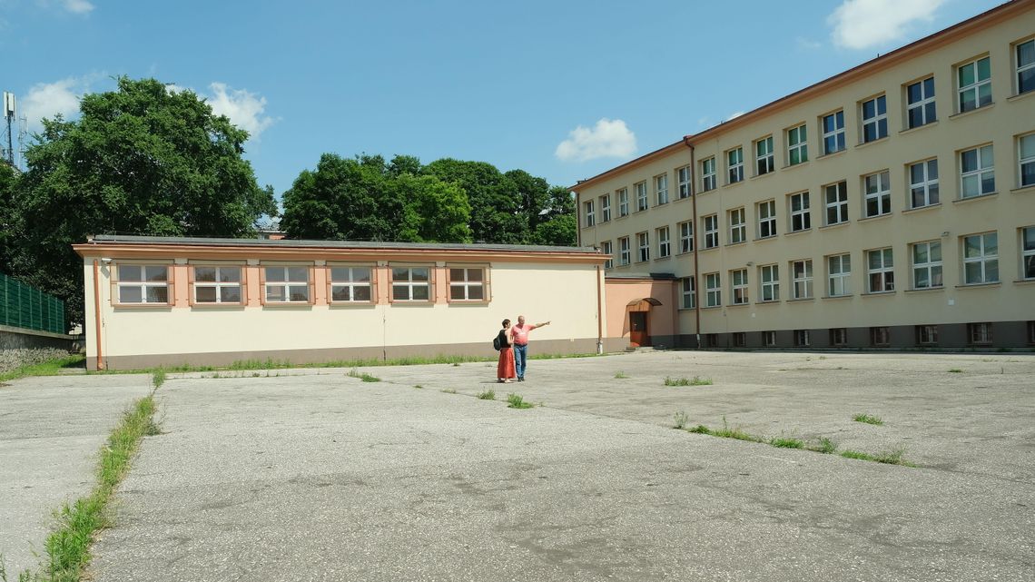 Więcej miejsca do ćwiczeń dla uczniów SP 3 w Świdniku. Będzie nowa sala gimnastyczna