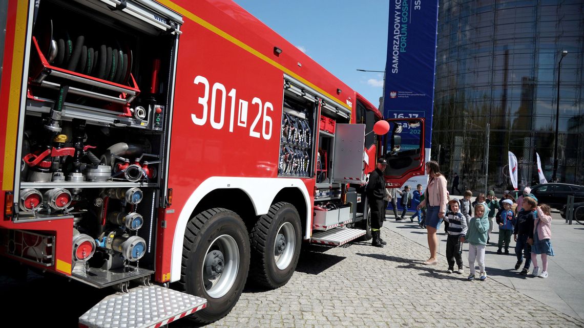 Wieczorny koncert KULT przerwany. Udało się go dokończyć