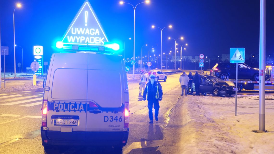 Większa świadomość kierowców i pieszych, bezpieczniej na drogach. "Zryw do prędkości jest dosyć spory"