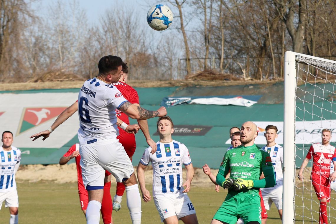 Wielbłądy na Wieniawie, Tomasovia pokonała Lubliniankę