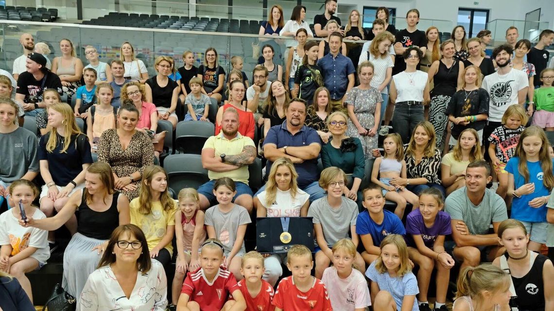 Wielkie brawa, czek na 30 tysięcy i startowa koszulka z Paryża dla muzeum sportu. Aleksandra Mirosław spotkała się z lubelskimi kibicami