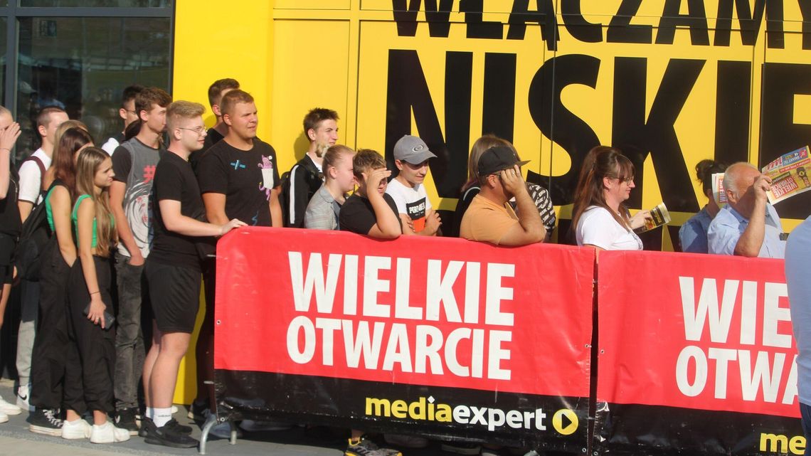Wielkie centrum handlowe otwarte. Co mówią pierwsi klienci? 