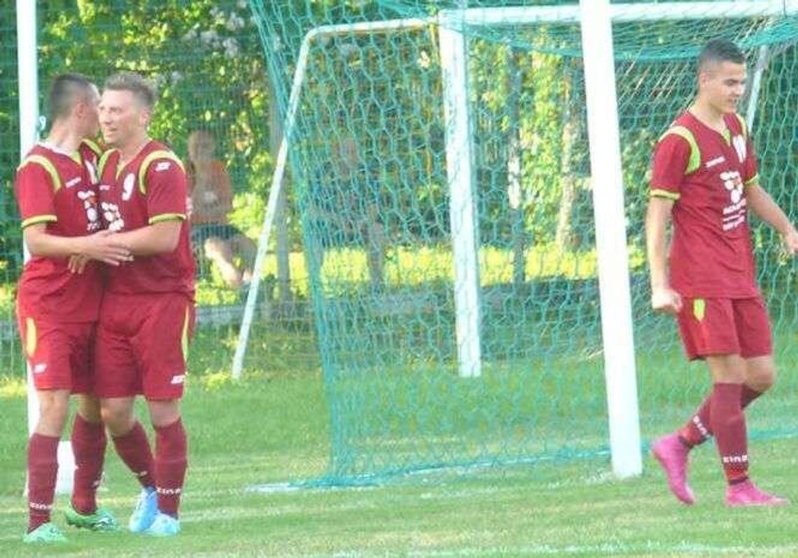 Wielkie lanie w meczu na szczycie, wyniki zamojskiej okręgówki