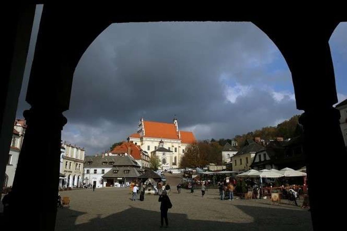 Wielkie sprzątanie Kazimierza Dolnego. Zapraszają mieszkańców