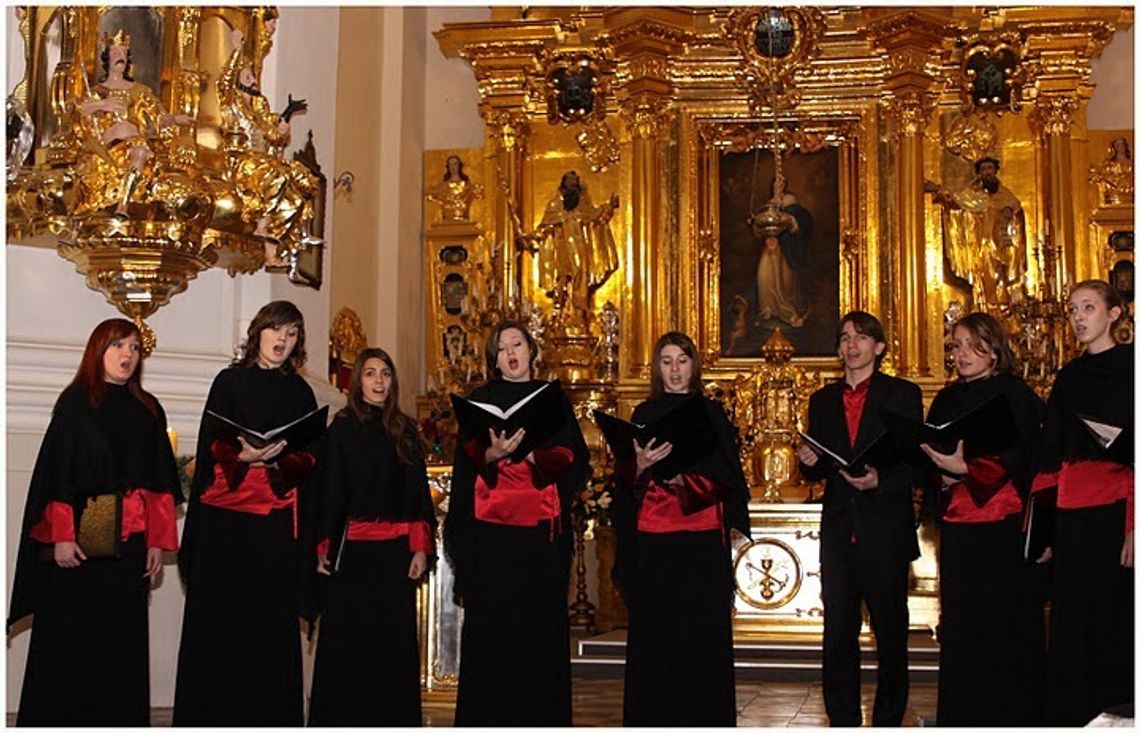 Wielkopostne śpiewanie w kościele powizytkowskim