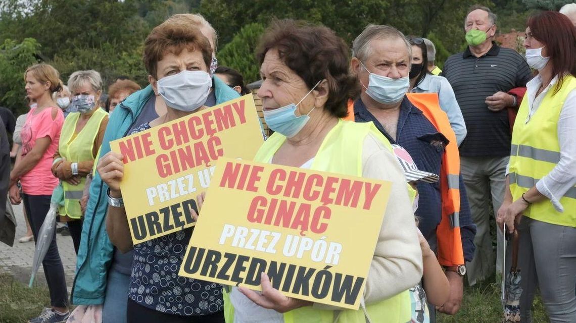 Wierzchoniów i Parchatka czekają na chodniki. Jeden przetarg już ogłoszony