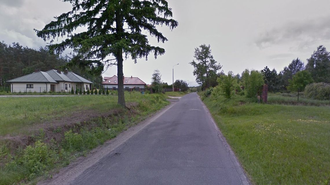 Wieś pod Białą Podlaską z nazwami ulic. Jest Tęczowa i Cudowna