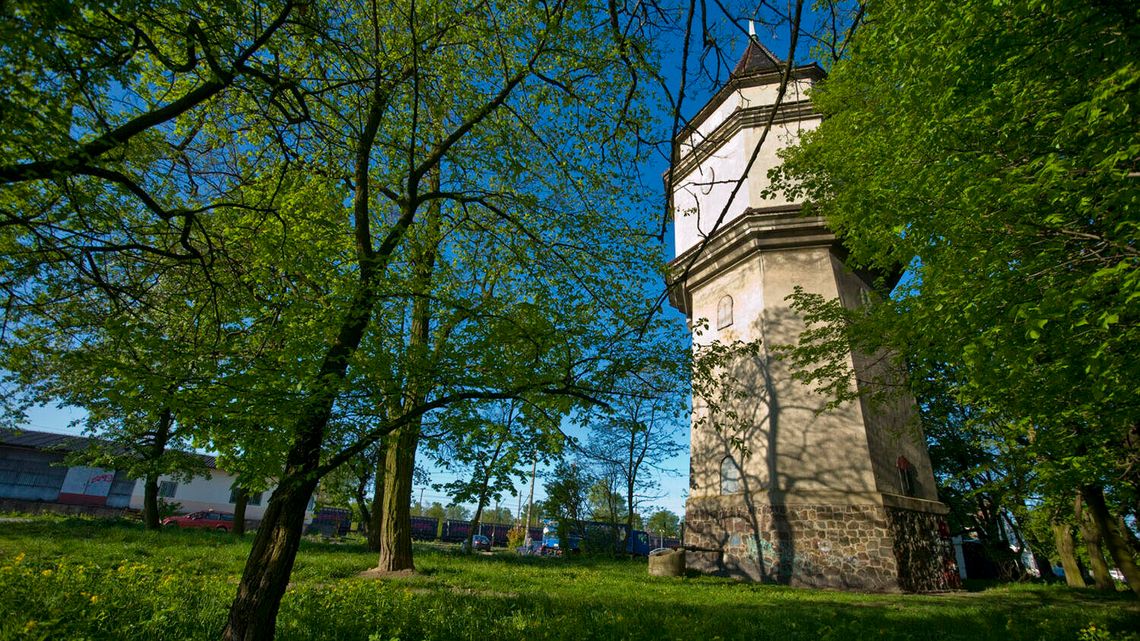 Wieża ciśnień w Białej Podlaskiej jest na sprzedaż Wieża ciśnień w Białej Podlaskiej jest na sprzedaż