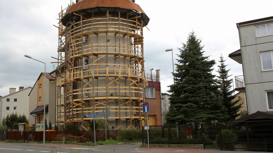 Wieża obserwatorium astronomicznego w Puławach doczekała się remontu Wieża obserwatorium astronomicznego w Puławach doczekała się remontu