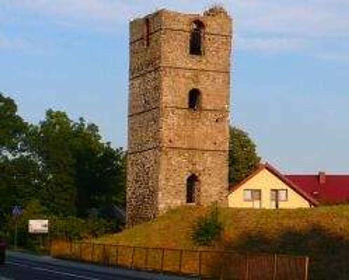 Wieża w Stołpiu (nr 15) - 3 głosy