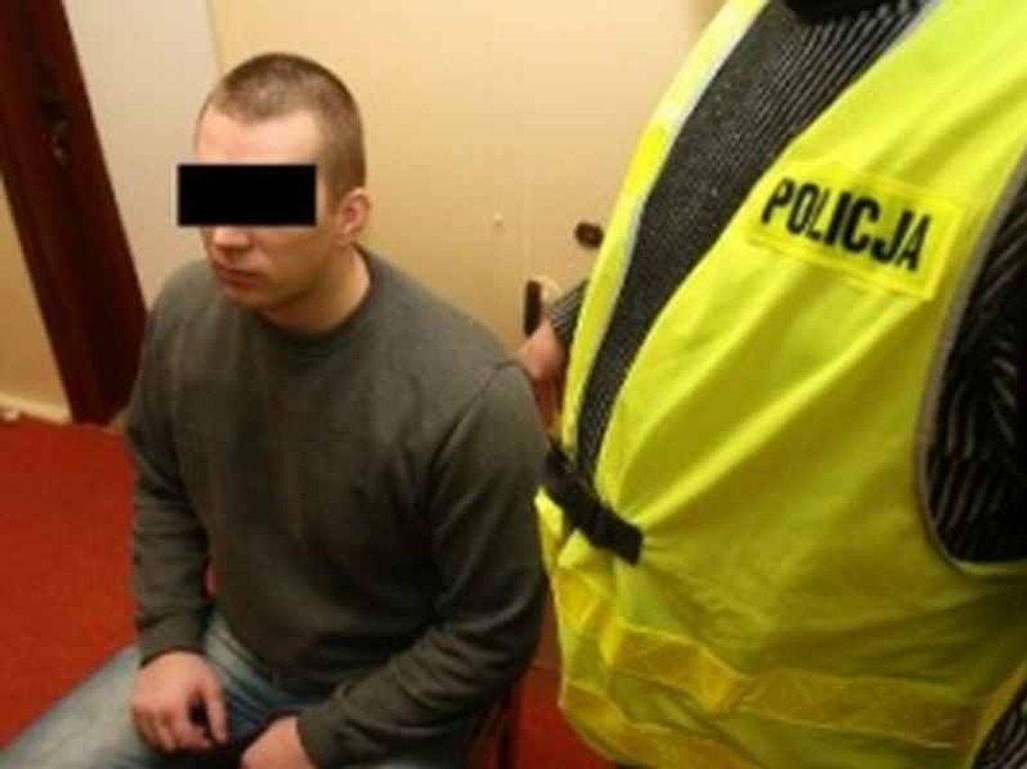 Więził i bił młotkiem ludzi. Wpadł w ręce policji Więził i bił młotkiem ludzi. Wpadł w ręce policji