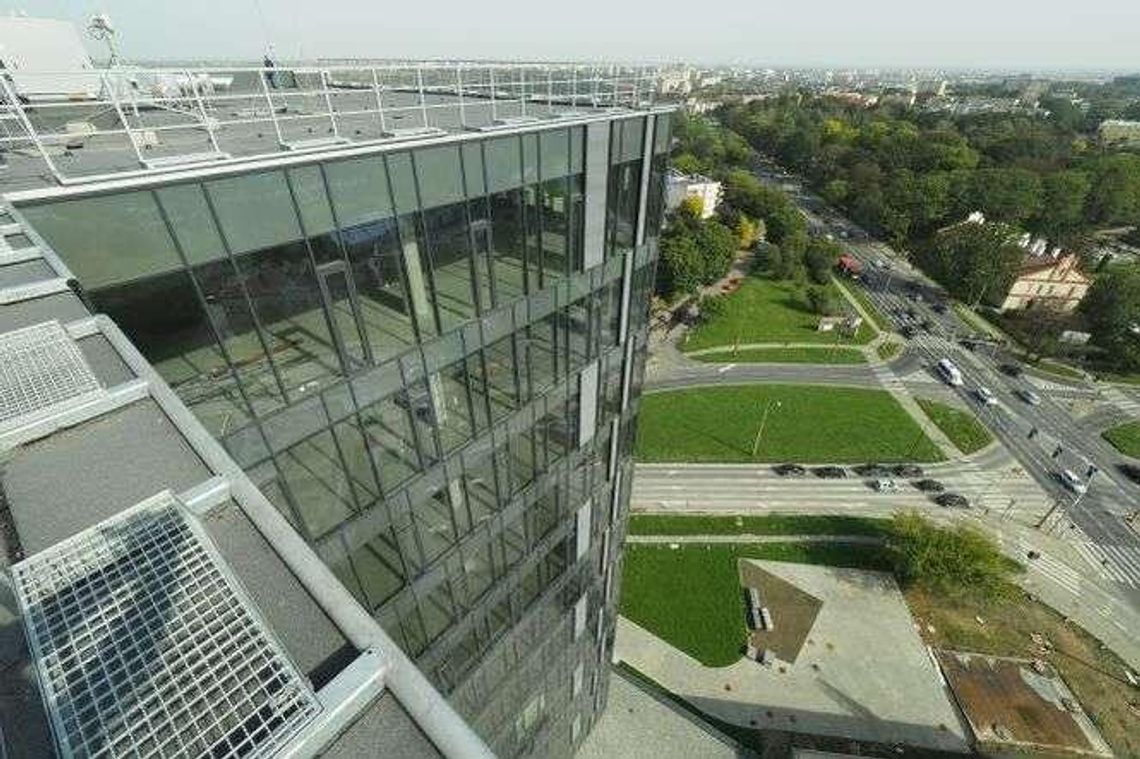 Wieżowce i osiedle w miejscu dawnej zajezdni. Budowa Centrum Zana Office Park [zdjęcia, wideo]