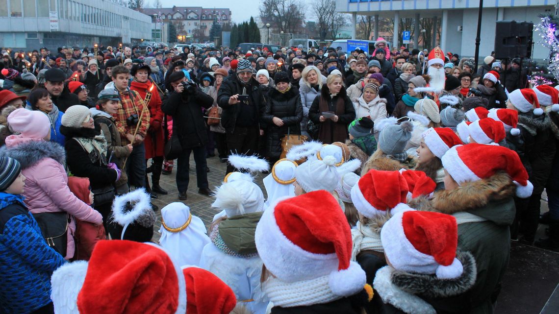 Wigilia miejska w Puławach. Kolędy, życzenia i darmowy poczęstunek