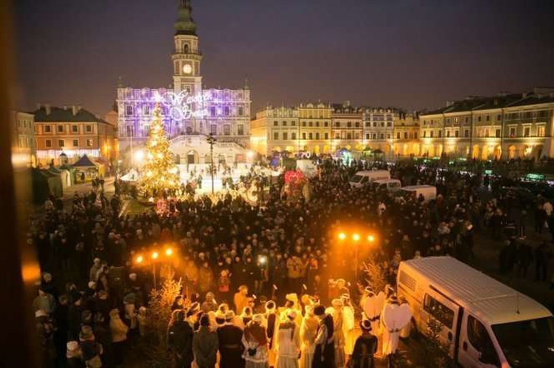 Wigilia na Rynku Wielkim w Zamościu już po raz 11 [zdjęcia]