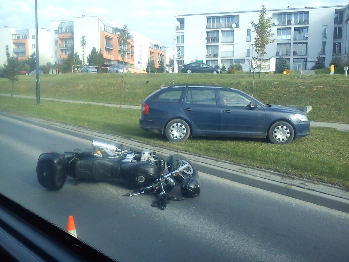 Willowa: Kierowca chciał zawrócić, nie zauważył motocykla Willowa: Kierowca chciał zawrócić, nie zauważył motocykla