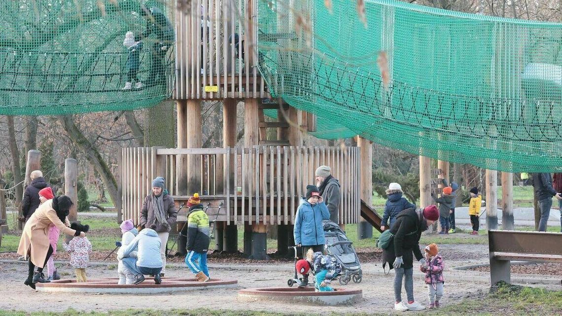 Wiosna w styczniu. Tłumy w Parku Ludowym w Lublinie. Zdjęcia