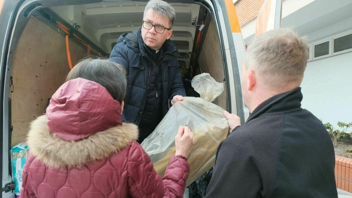 Wiozą z Lublina na granicę ciepło, bo ludzie palą opony żeby się ogrzać