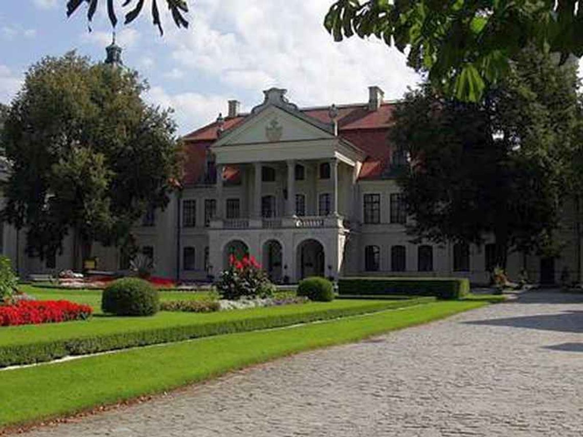 Wirtualne zwiedzanie Muzeum Zamoyskich w Kozłówce