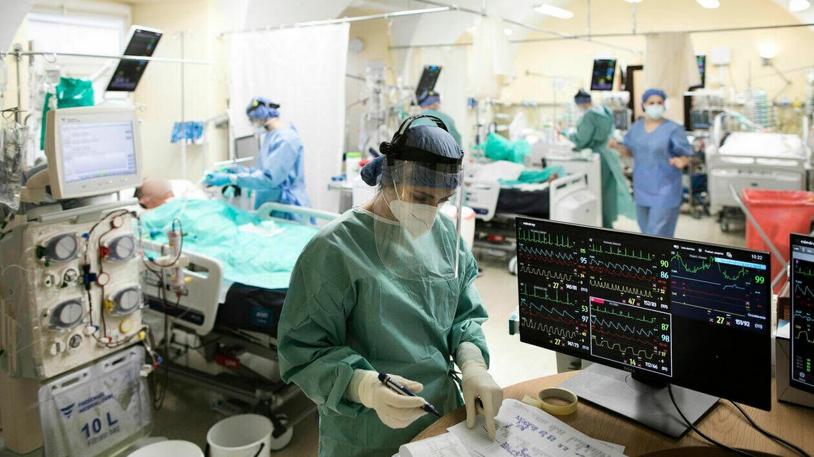 Wirusolog z Lublina: Spada odporność populacyjna przeciwko COVID-19, potrzebna kolejna kampania szczepień