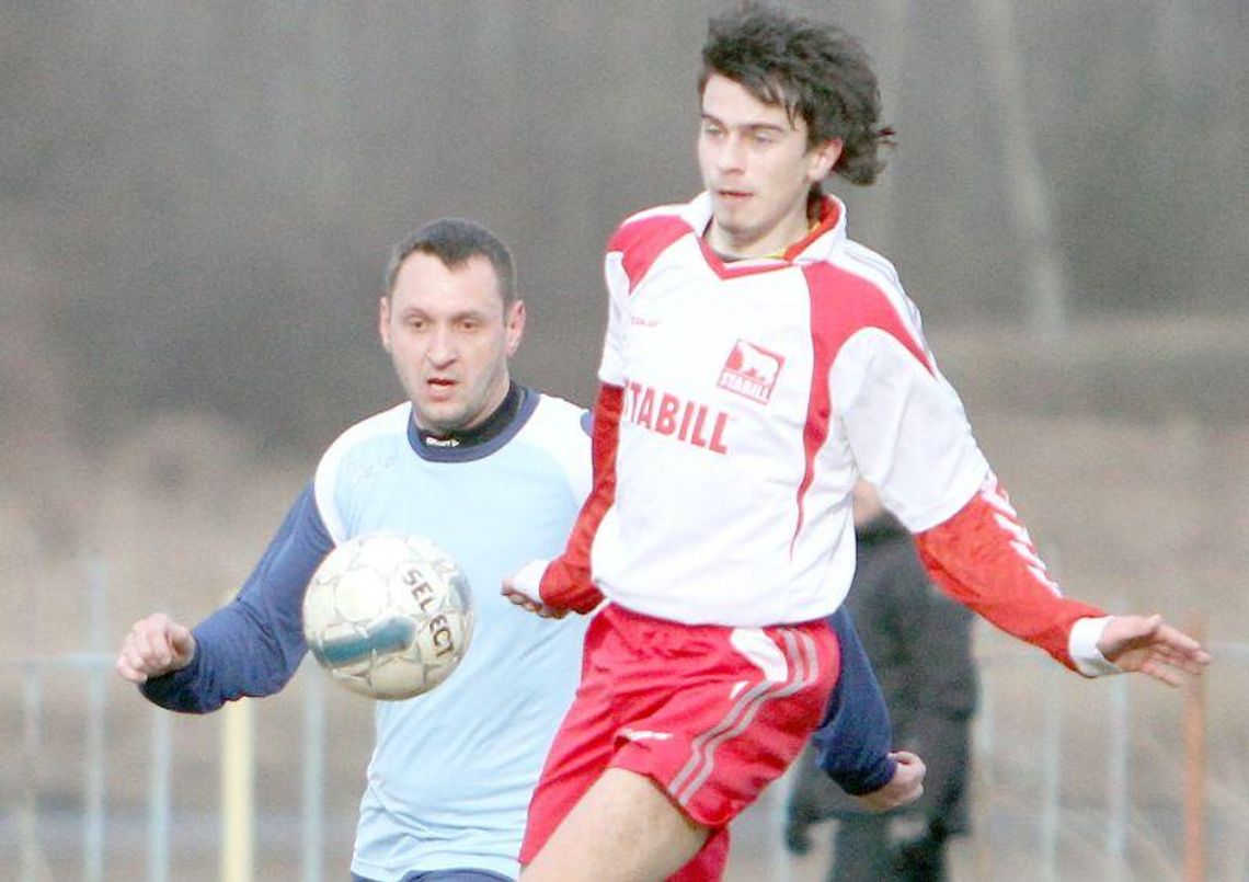 Wisła Annopol – Hetman Gołąb 2:3, Amator – Piaskovia Piaski 1:2, 