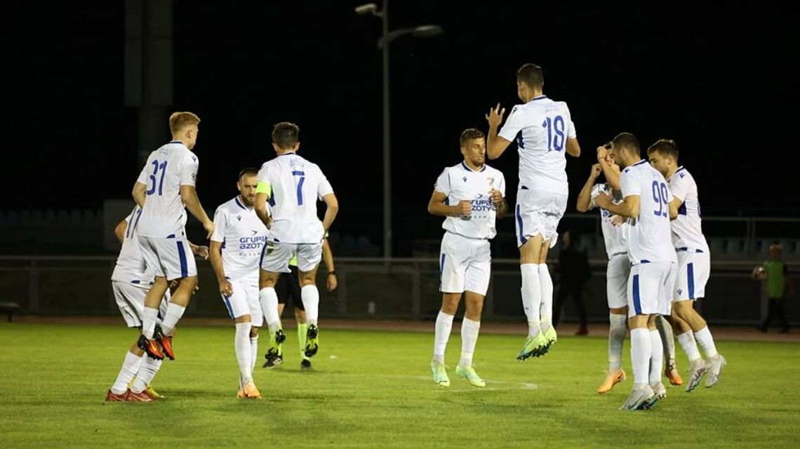 Wisła Grupa Azoty nie wygrała ze Stalą Stalowa Wola, ale nadal jest liderem II ligi